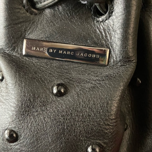 Marc by Marc Jacobs leather studded crossbody Bucket Bag - Picture 4 of 12